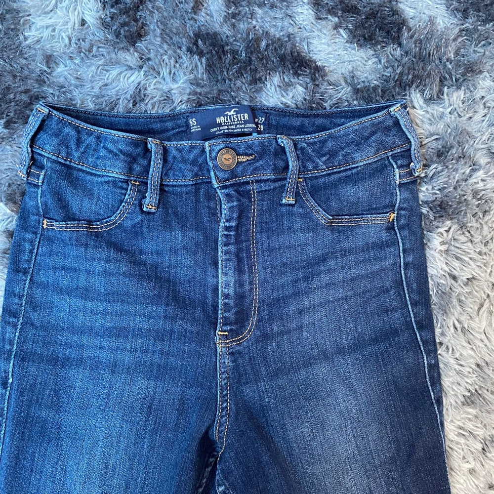 Hollister - Curvy High Rise Jean Legging size 5S L26 W27 Advanced Stretch